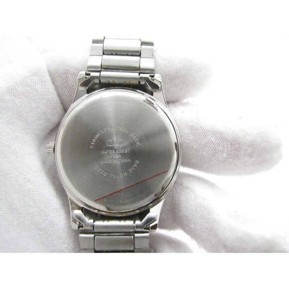 Men Q&Q by Citizen Quartz WR Analog 34mm Round Watch (I34) "New Battery" - Picture 3 of 12